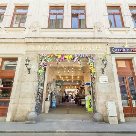 Curry Apartments Budapest Bagian luar foto