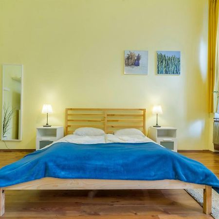 Curry Apartments Budapest Bagian luar foto