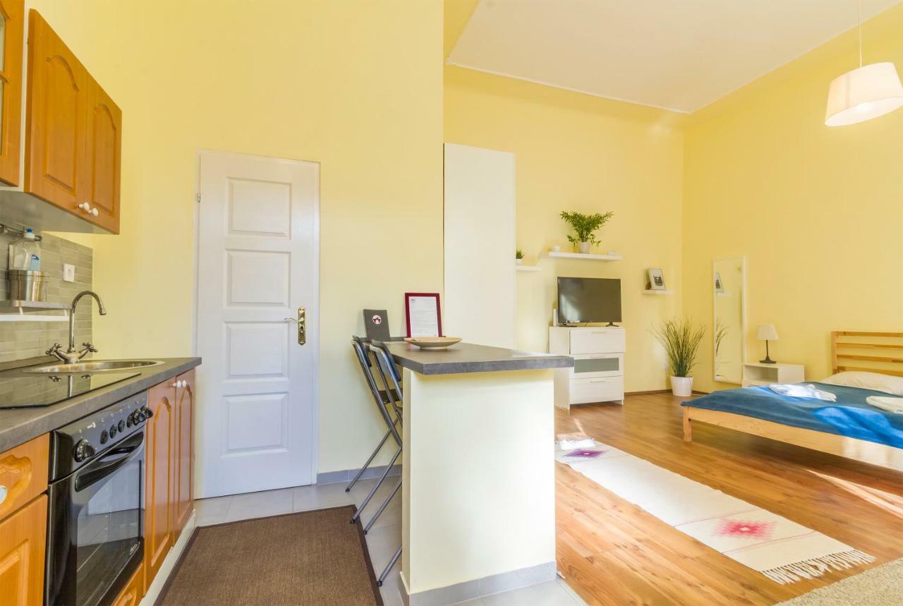 Curry Apartments Budapest Bagian luar foto