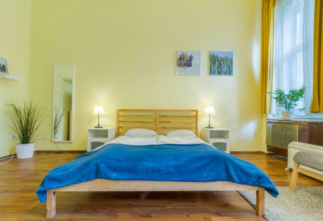 Curry Apartments Budapest Bagian luar foto